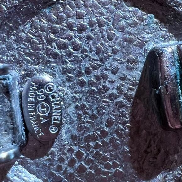 Chanel Women's Vintage Floral Clip-On Earrings - Picture 6 of 8